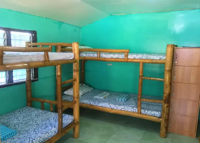 Hotel Oyo 928 Jjs Place